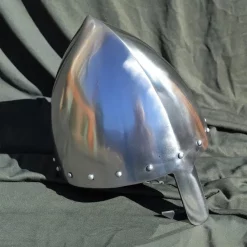 Ulfberth 11. århundrede Hjelm With Næseskinne 11 Ulfberth 11. århundrede Hjelm With Næseskinne -Svaerd Salg 11 arhundrede hjelm with naeseskinne 3