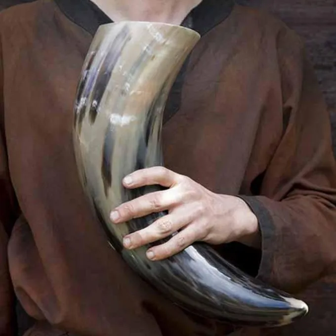 Epic Armoury Drikke Horn Valhalla 1,5 L, Lys 3 Epic Armoury Drikke Horn Valhalla 1,5 L, Lys