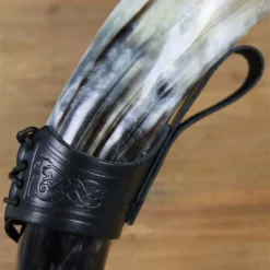 Mytholon Drikkehorn Holder Castagir Sort -Svaerd Salg drikkehorn holder castagir sort 2