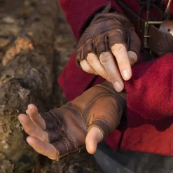 Epic Armoury Fingerløse Handsker I Læder, Brune 11 Epic Armoury Fingerløse Handsker I Læder, Brune -Svaerd Salg fingerlose handsker i laeder brune 4