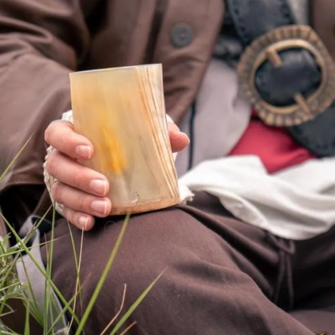 Epic Armoury Horn Cup Eventyrer, Lys 3 Epic Armoury Horn Cup Eventyrer, Lys