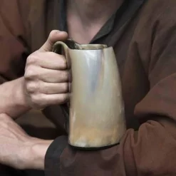 Epic Armoury Horn Kop Med øre 0,5L, Lys -Svaerd Salg horn kop med ore 05l lys 1