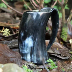 Epic Armoury Horn Kop Med øre 0,5L, Mørke -Svaerd Salg horn kop med ore 05l morke 4