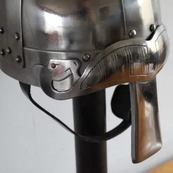 Svaerd Salg -Svaerd Salg spangenhelm med ojenbryn 1