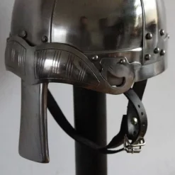 Deepeeka Spangenhelm Med øjenbryn 12 Deepeeka Spangenhelm Med øjenbryn -Svaerd Salg spangenhelm med ojenbryn 4